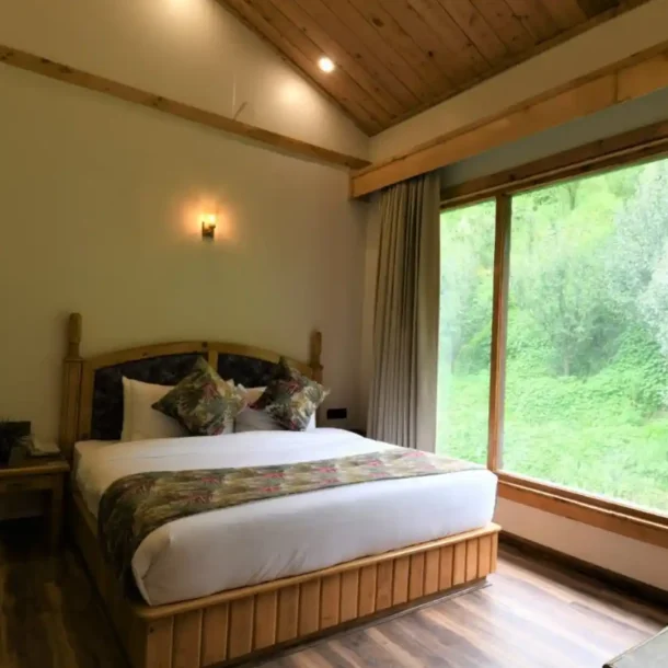 Top 5-Star Luxury Resorts in Manali with Mountain Views